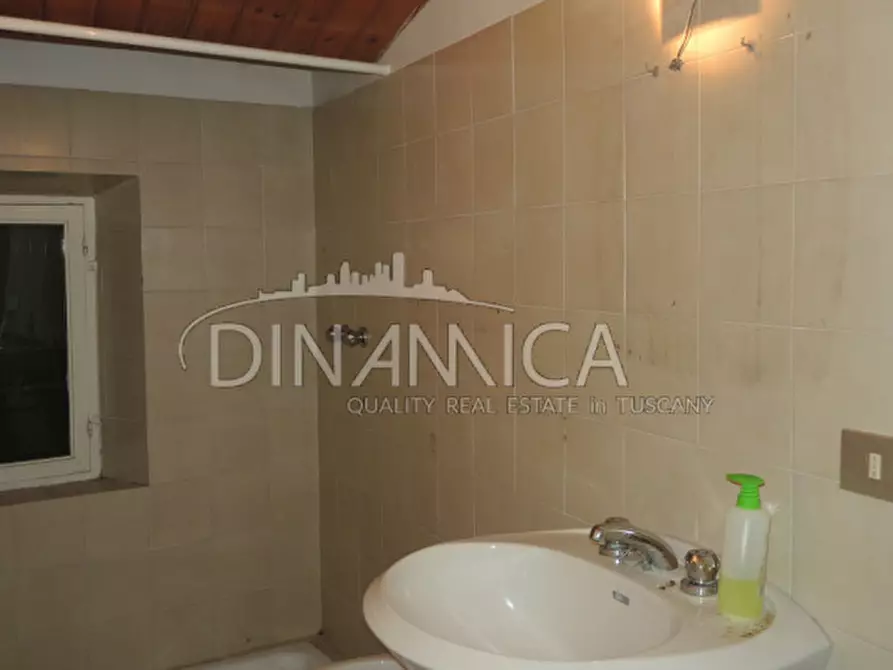 Immagine 34 di Villa in vendita  a Capannoli