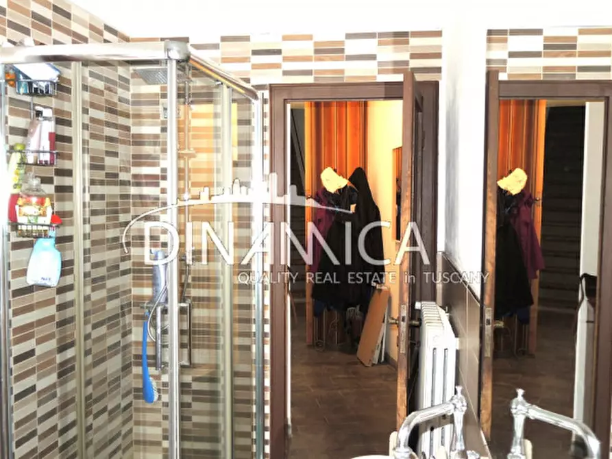 Immagine 42 di Villa in vendita  a Capannoli