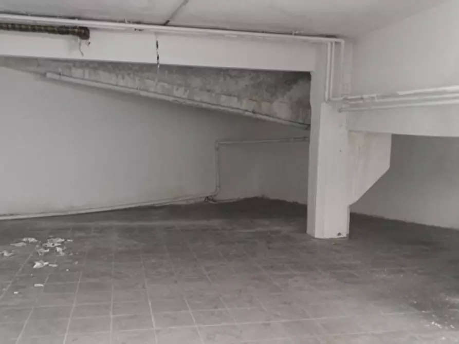 Immagine 6 di Magazzino in vendita  in via cerisola a Rapallo