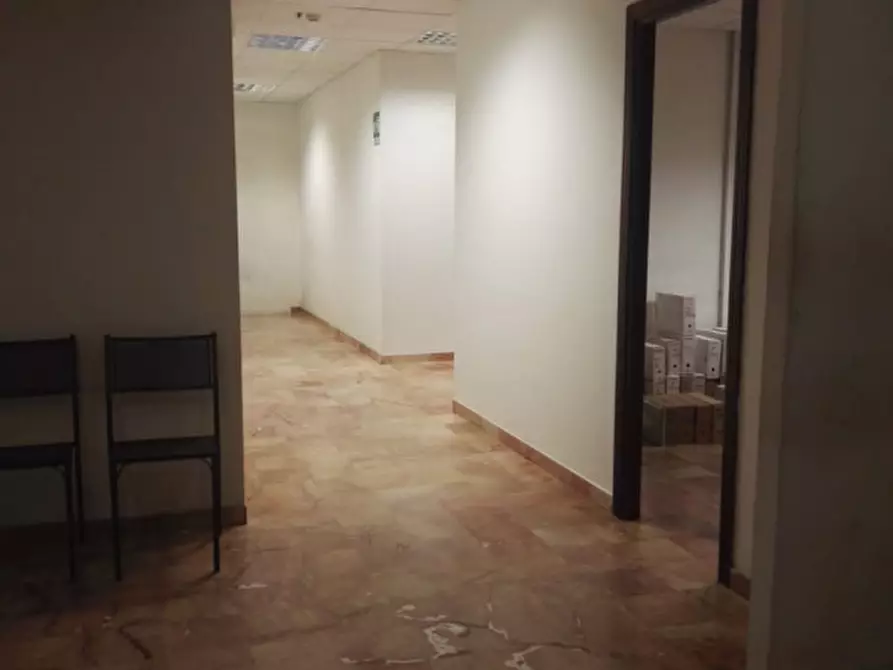 Immagine 8 di Ufficio in affitto  in VIA CABOTO a Firenze