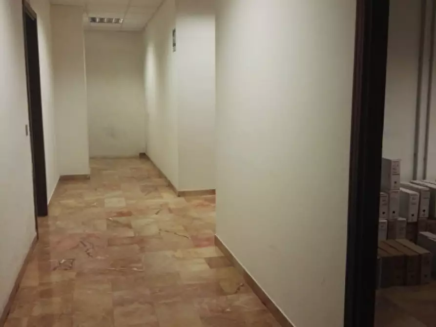 Immagine 11 di Ufficio in affitto  in VIA CABOTO a Firenze
