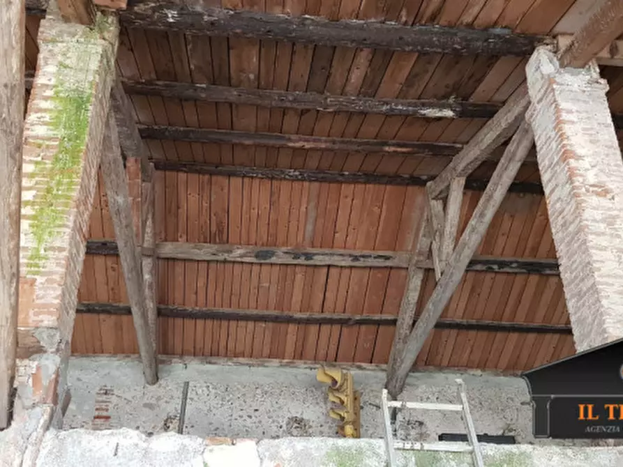Immagine 9 di Villa in vendita  in VIA LEVA a Montecchio Precalcino