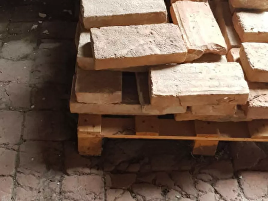 Immagine 13 di Villa in vendita  in VIA LEVA a Montecchio Precalcino