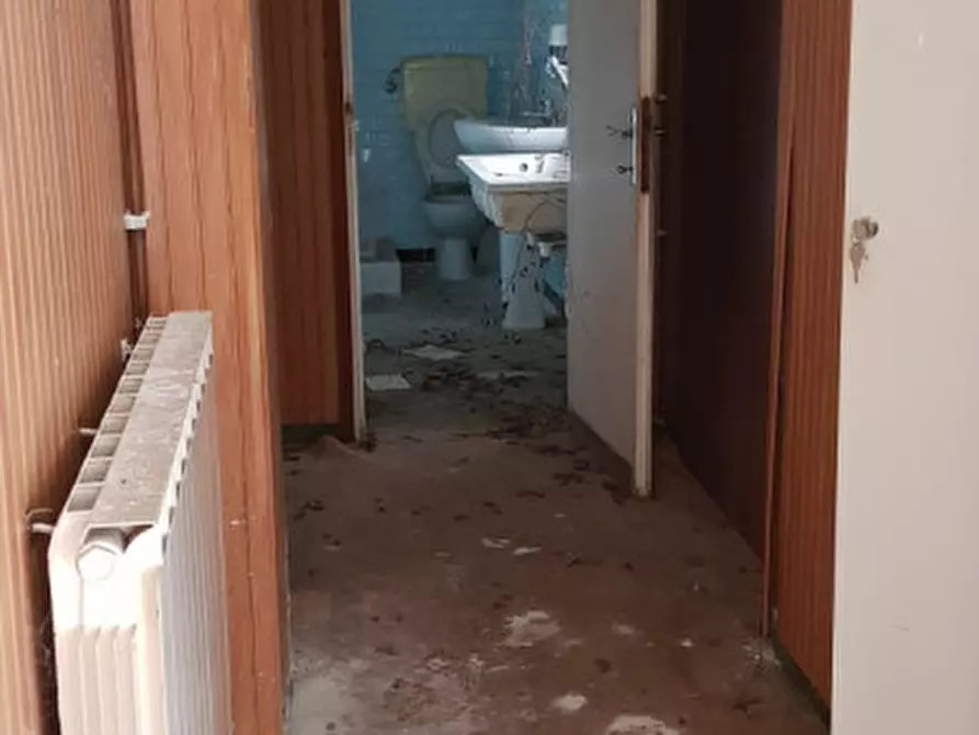 Immagine 17 di Villa in vendita  in VIA LEVA a Montecchio Precalcino
