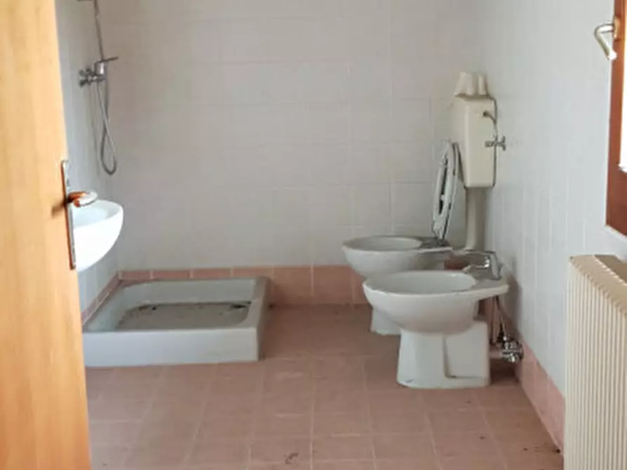 Immagine 23 di Villa in vendita  in VIA LEVA a Montecchio Precalcino