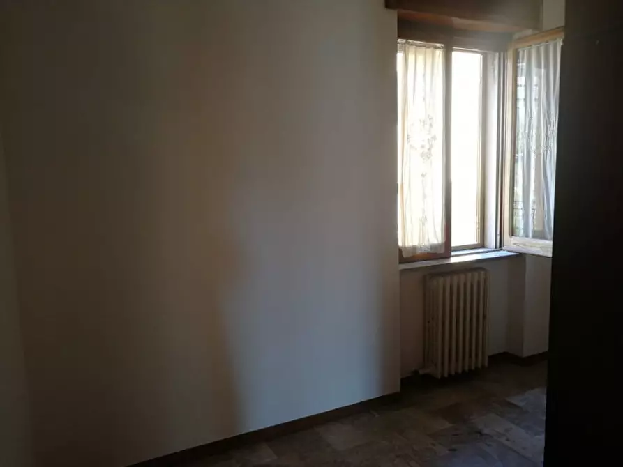 Immagine 4 di Ufficio in affitto  a Brienza