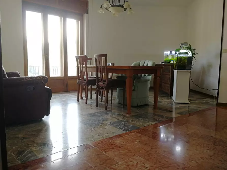 Immagine 5 di Ufficio in affitto  a Brienza