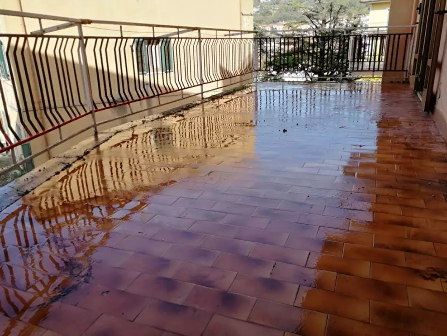 Immagine 7 di Ufficio in affitto  a Brienza