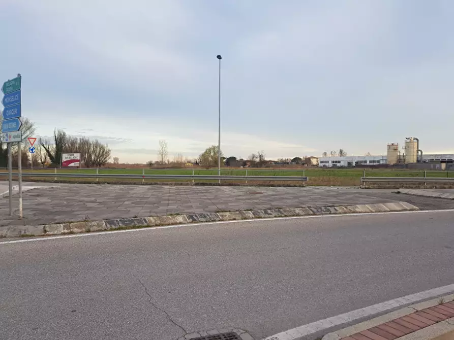 Immagine 8 di Terreno in vendita  in Via Cavour a Este