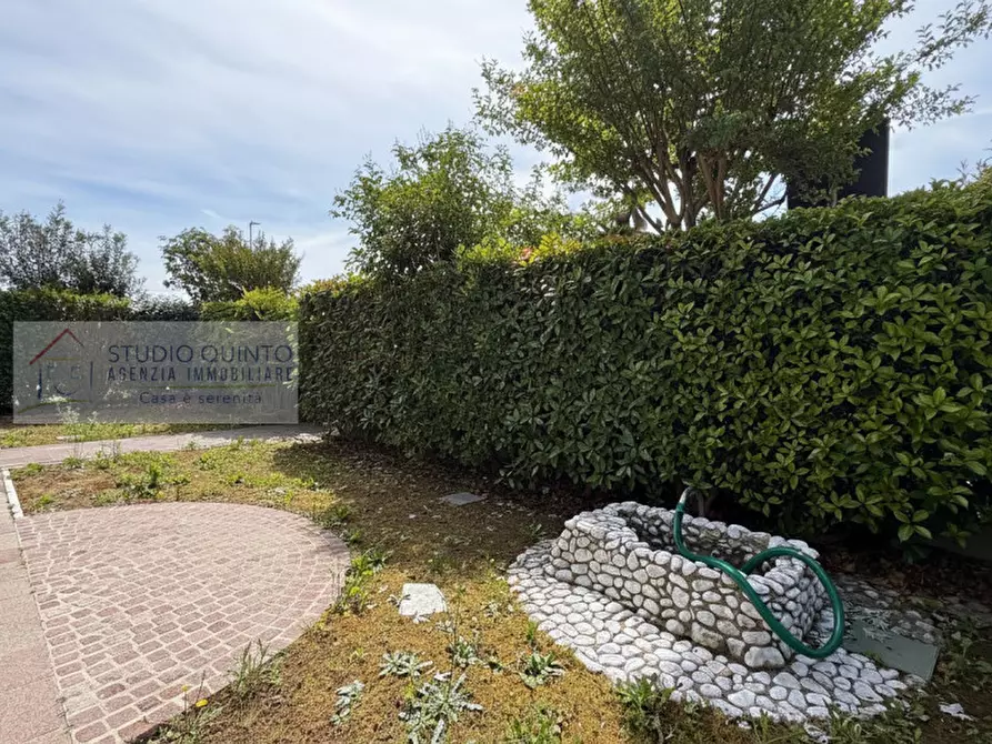 Immagine 1 di Casa bifamiliare in vendita  a Quinto Di Treviso