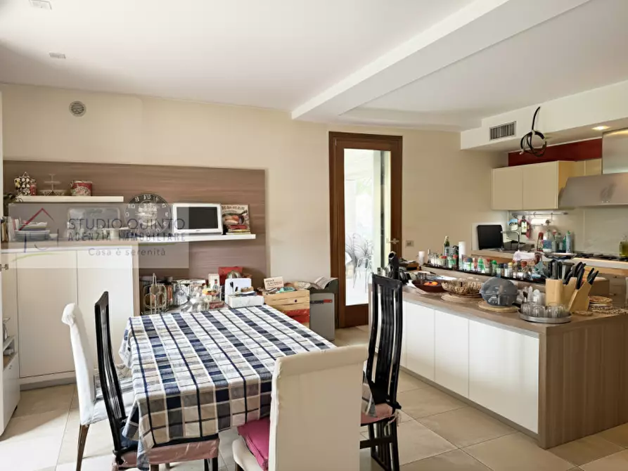 Immagine 10 di Casa bifamiliare in vendita  a Quinto Di Treviso