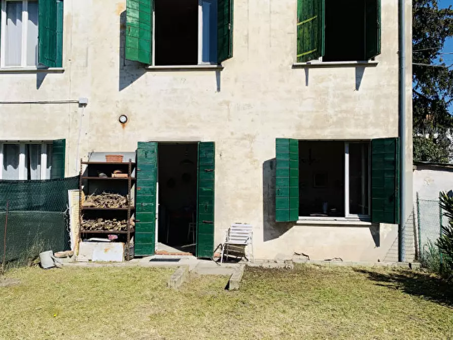 Immagine 1 di Villetta a schiera in vendita  in Via Assisi a Solesino