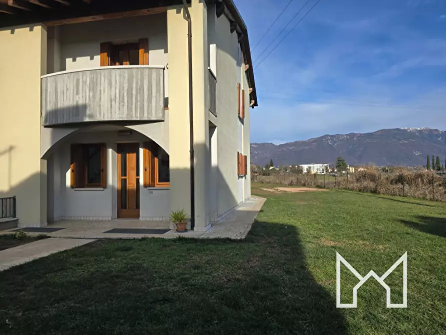 Immagine 2 di Casa bifamiliare in vendita  a Romano D'ezzelino