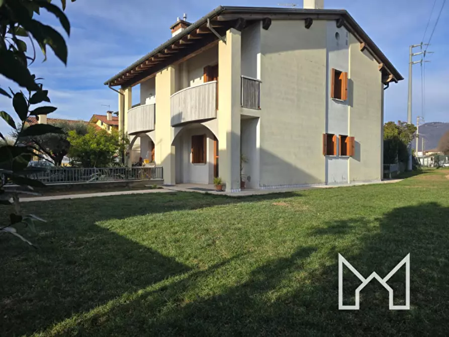 Immagine 5 di Casa bifamiliare in vendita  a Romano D'ezzelino