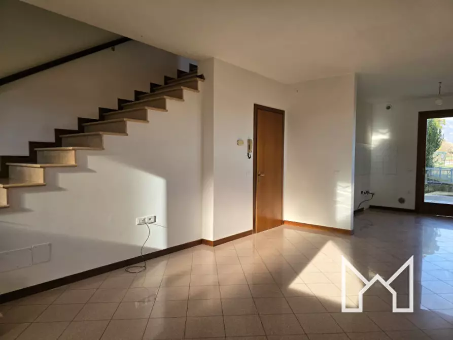 Immagine 8 di Casa bifamiliare in vendita  a Romano D'ezzelino