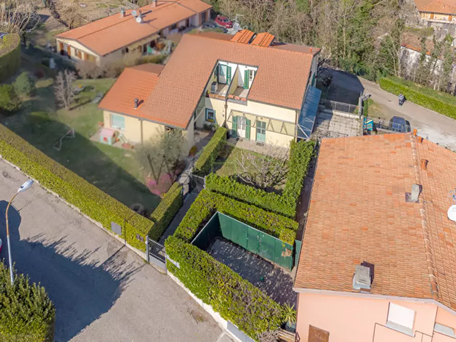 Immagine 21 di Casa bifamiliare in vendita  a Tavernerio