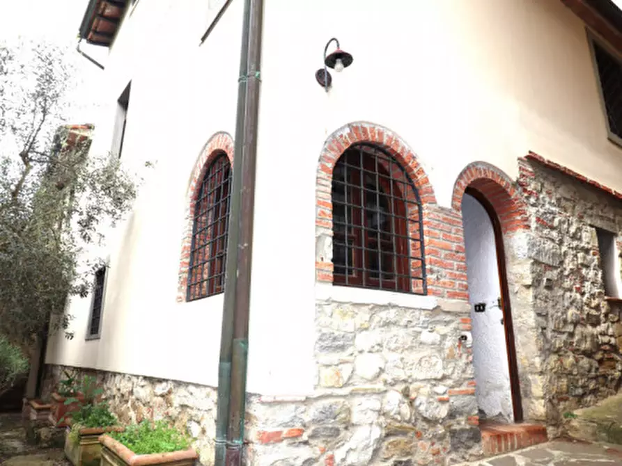 Immagine 35 di Rustico / casale in vendita  in ambra a Bucine