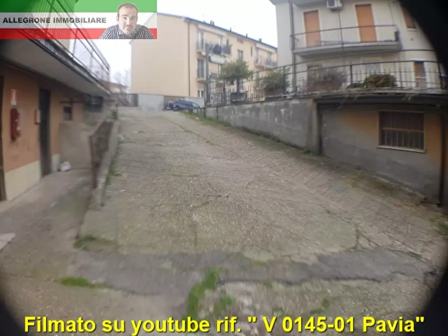 Immagine 5 di Garage in vendita  in brenta a Pavia