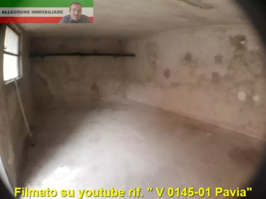 Immagine 9 di Garage in vendita  in brenta a Pavia