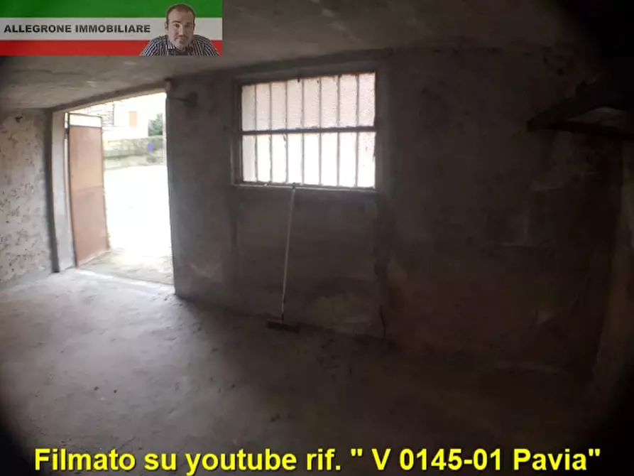 Immagine 12 di Garage in vendita  in brenta a Pavia