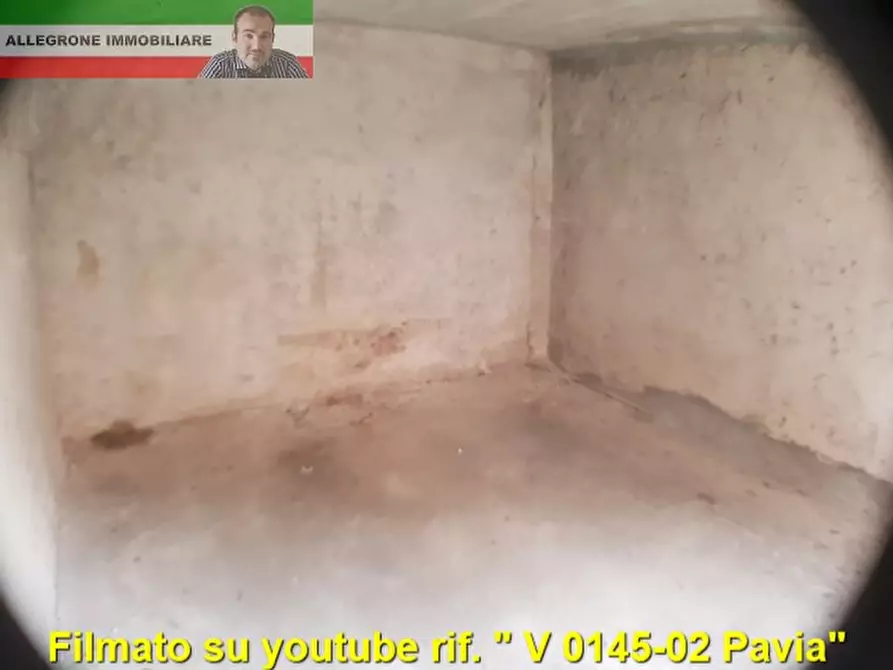 Immagine 12 di Garage in vendita  in brenta a Pavia