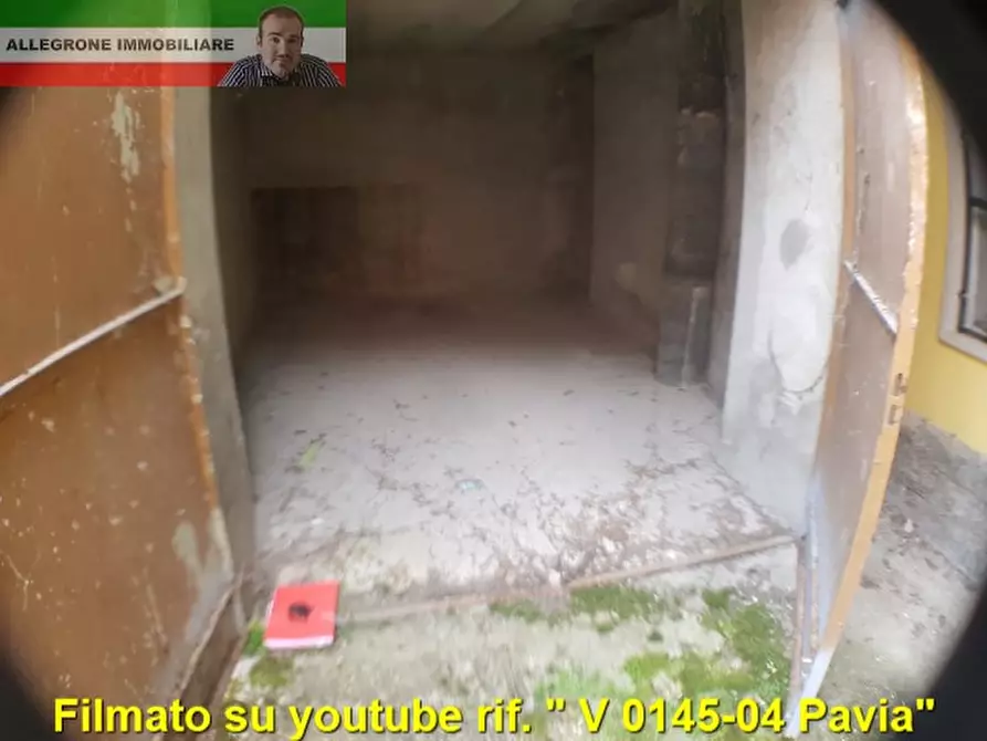 Immagine 10 di Garage in vendita  in brenta a Pavia