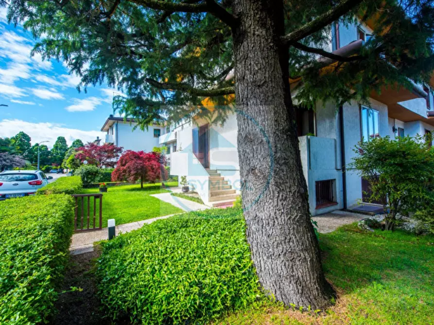 Immagine 9 di Casa trifamiliare in vendita  a Mogliano Veneto