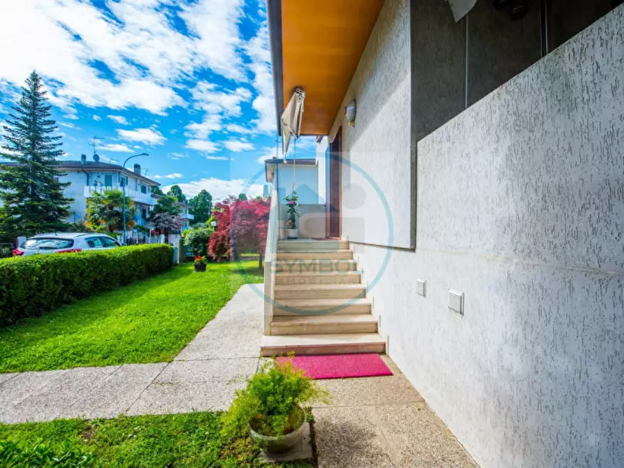 Immagine 13 di Casa trifamiliare in vendita  in VIA IPPOLLITO NIEVO a Mogliano Veneto