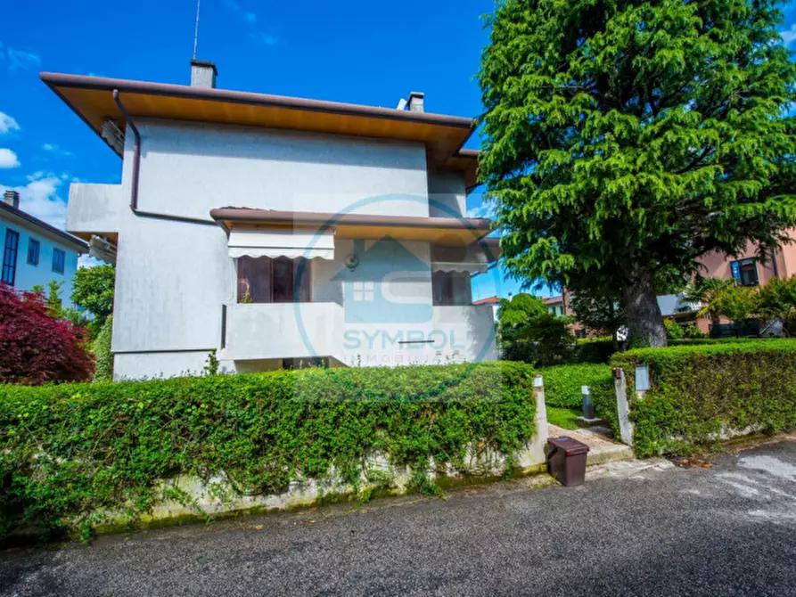 Immagine 17 di Casa trifamiliare in vendita  in VIA IPPOLLITO NIEVO a Mogliano Veneto