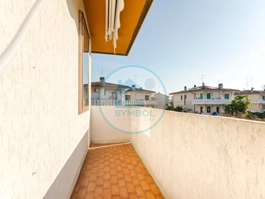 Immagine 43 di Casa trifamiliare in vendita  in VIA IPPOLLITO NIEVO a Mogliano Veneto