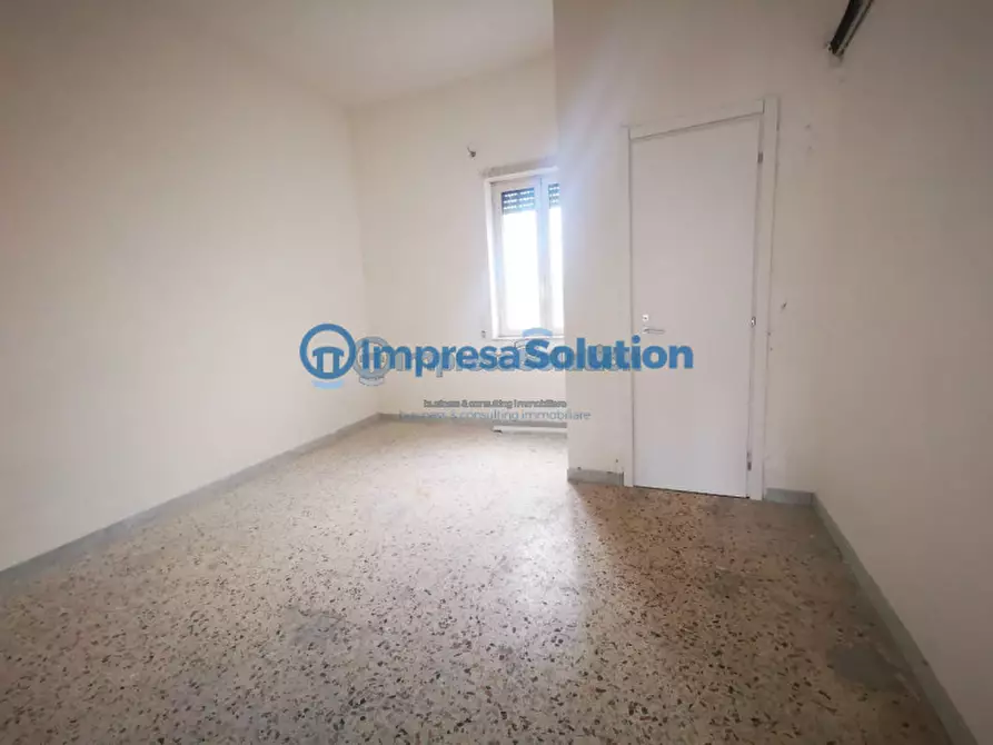 Immagine 9 di Negozio in vendita  in Via Giustiniano a Napoli