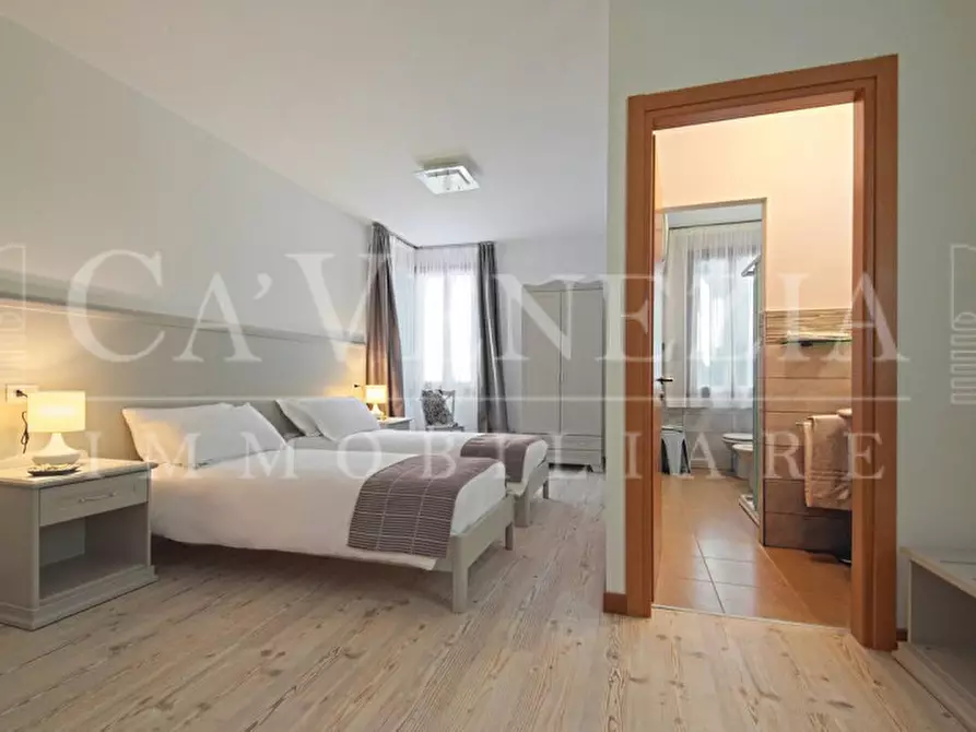 Immagine 4 di Palazzo in vendita  in San Marcuola a Venezia