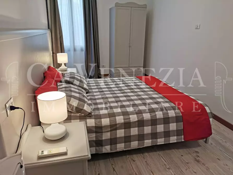 Immagine 6 di Palazzo in vendita  in San Marcuola a Venezia