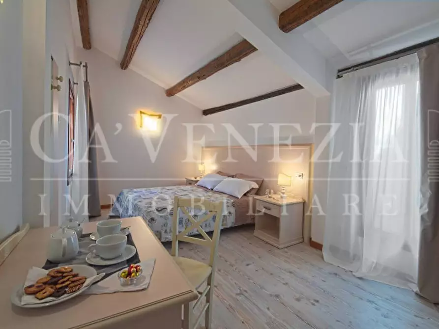 Immagine 9 di Palazzo in vendita  in San Marcuola a Venezia