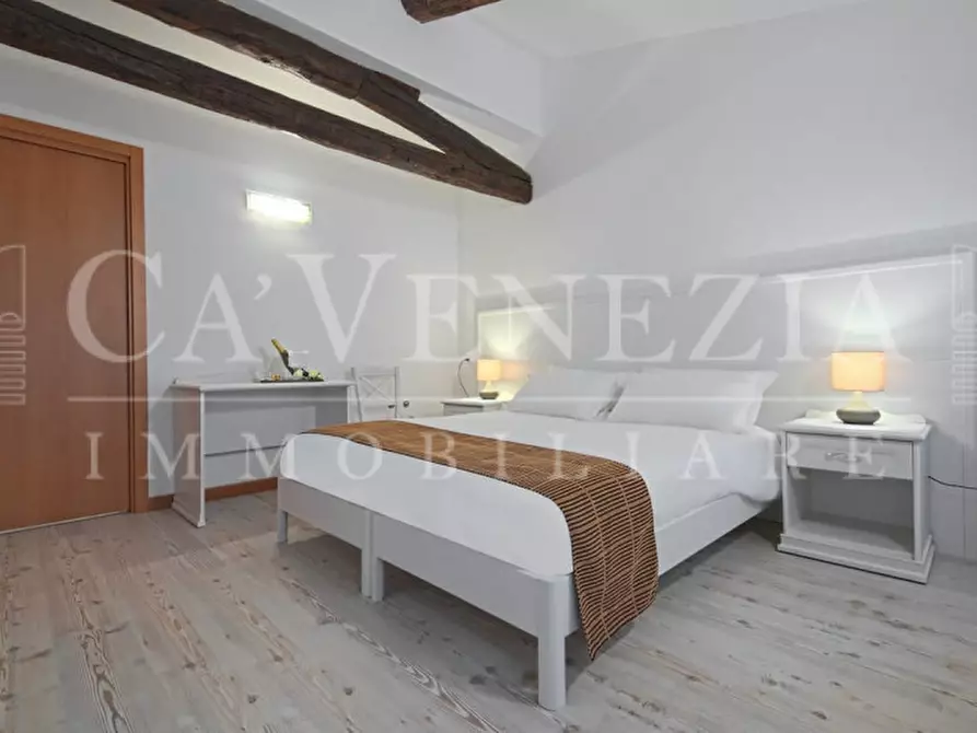 Immagine 10 di Palazzo in vendita  in San Marcuola a Venezia