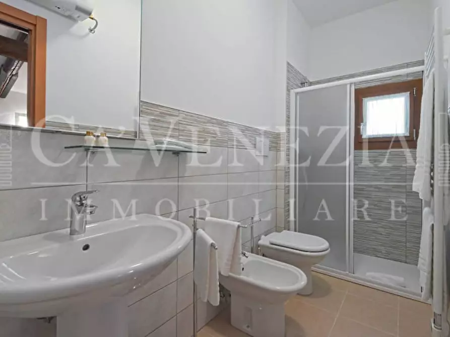 Immagine 12 di Palazzo in vendita  in San Marcuola a Venezia