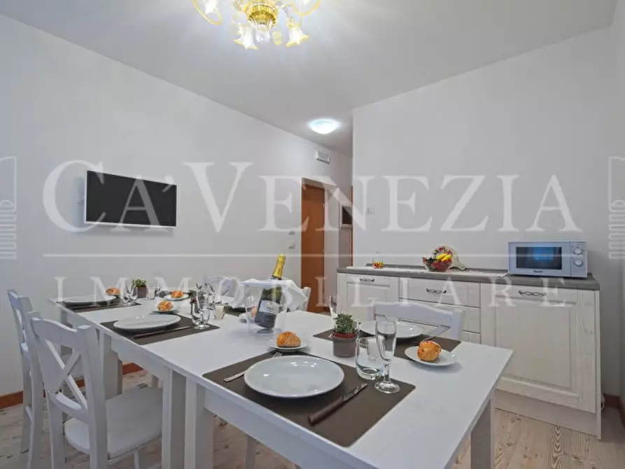 Immagine 20 di Palazzo in vendita  in San Marcuola a Venezia