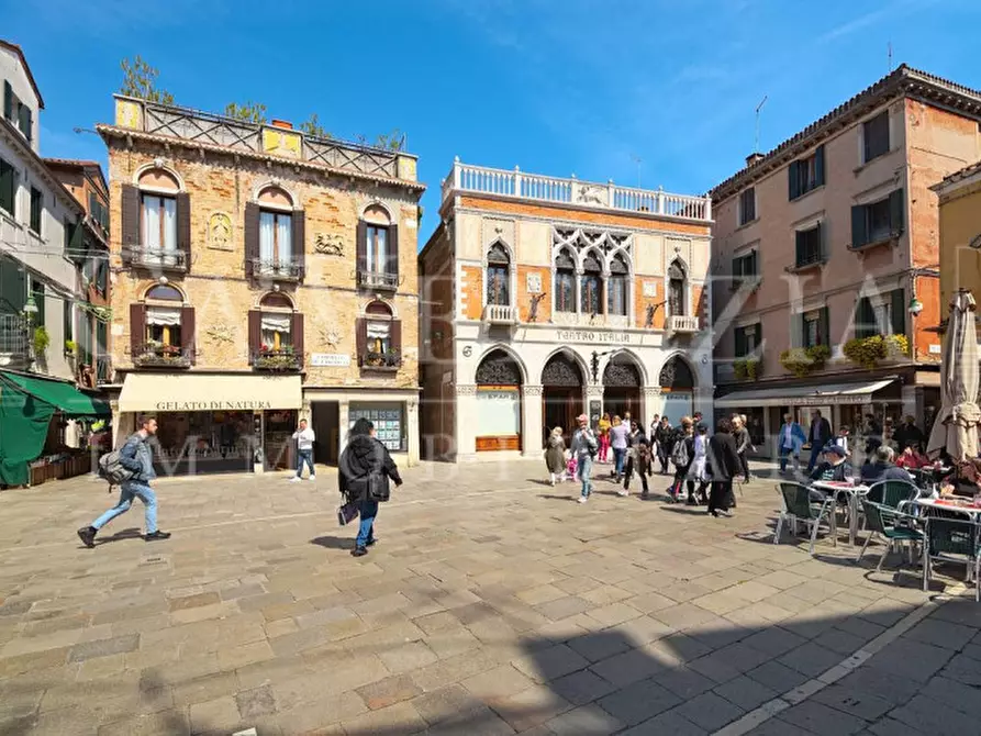 Immagine 22 di Palazzo in vendita  in San Marcuola a Venezia