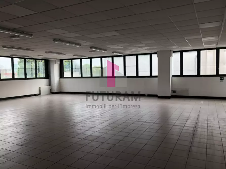 Immagine 4 di Ufficio in affitto  in Via Fermi a Piazzola Sul Brenta