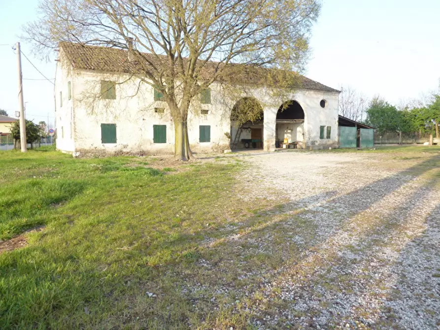 Immagine 10 di Rustico / casale in vendita  in via marconi 100 a Villorba