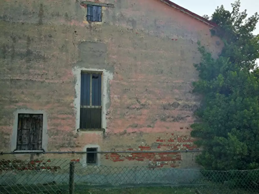 Immagine 3 di Rustico / casale in vendita  in via Castellana a Castelfranco Veneto