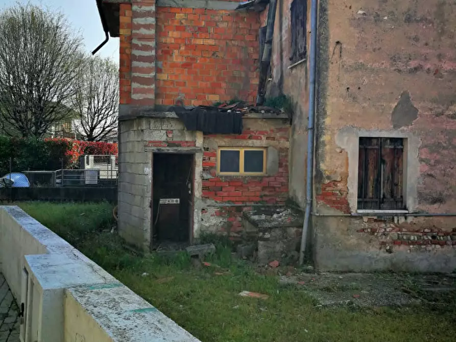 Immagine 4 di Rustico / casale in vendita  in via Castellana a Castelfranco Veneto
