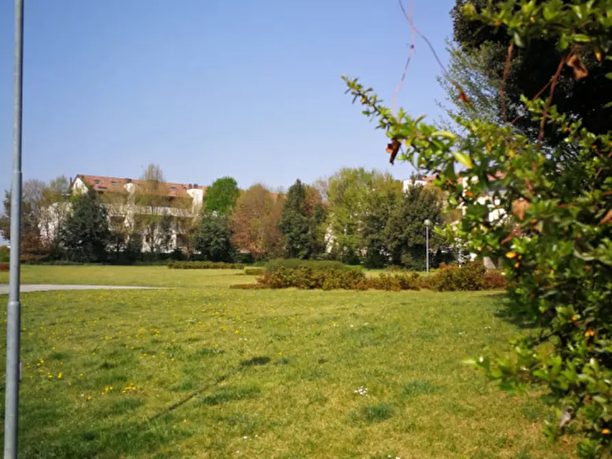 Immagine 3 di Posto auto in vendita  in via delle Querce 51 a Castelfranco Veneto