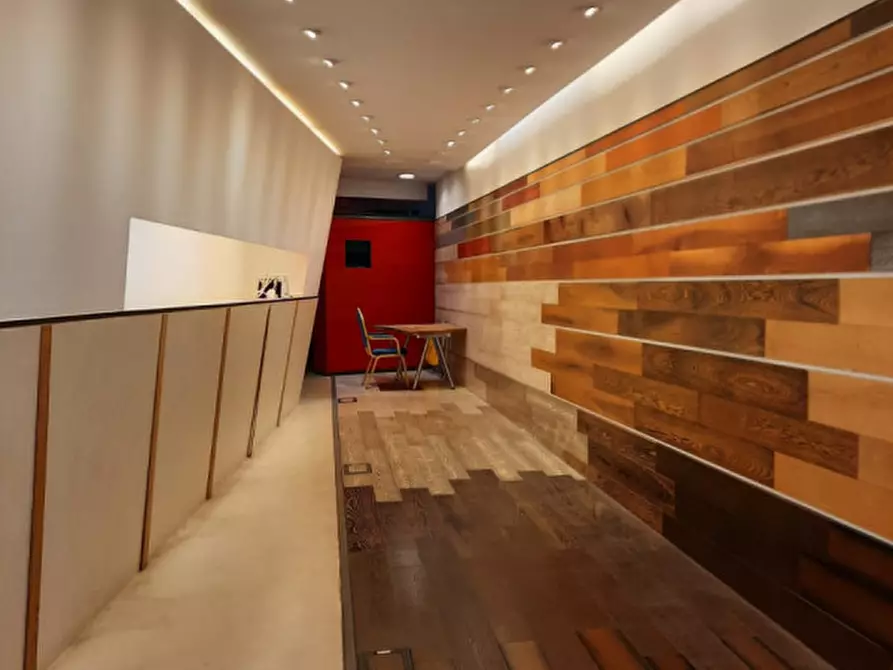 Immagine 2 di Negozio in affitto  in PONTE ALLE RIFFE a Firenze