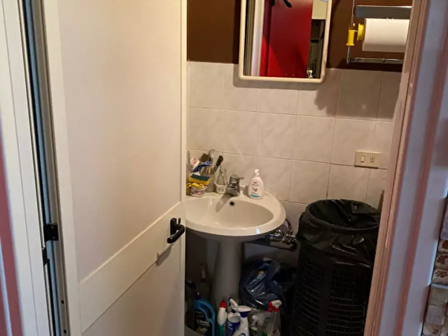 Immagine 5 di Negozio in affitto  in PONTE ALLE RIFFE a Firenze