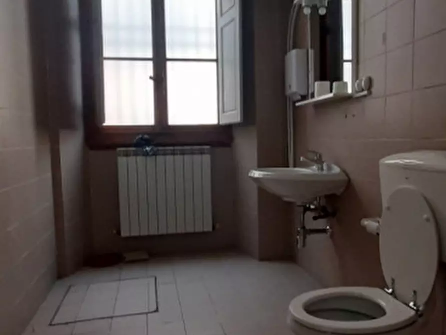 Immagine 8 di Ufficio in affitto  in BORGO PINTI a Firenze