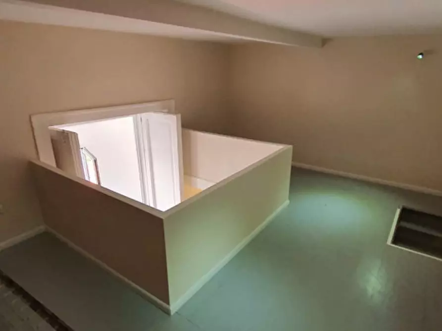 Immagine 10 di Appartamento in affitto  in Via Materdei 73 a Napoli