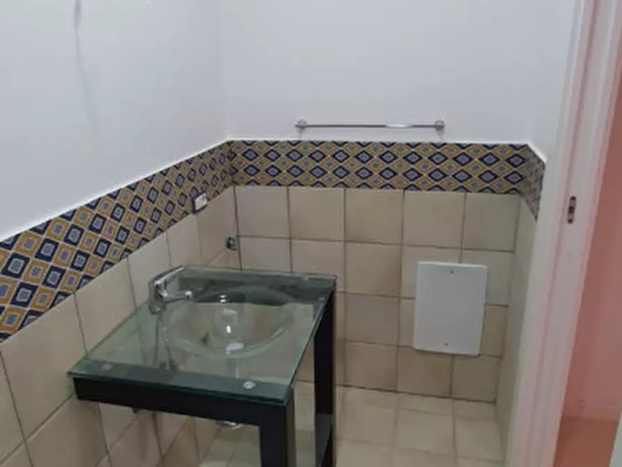 Immagine 15 di Appartamento in affitto  in Via Materdei 73 a Napoli
