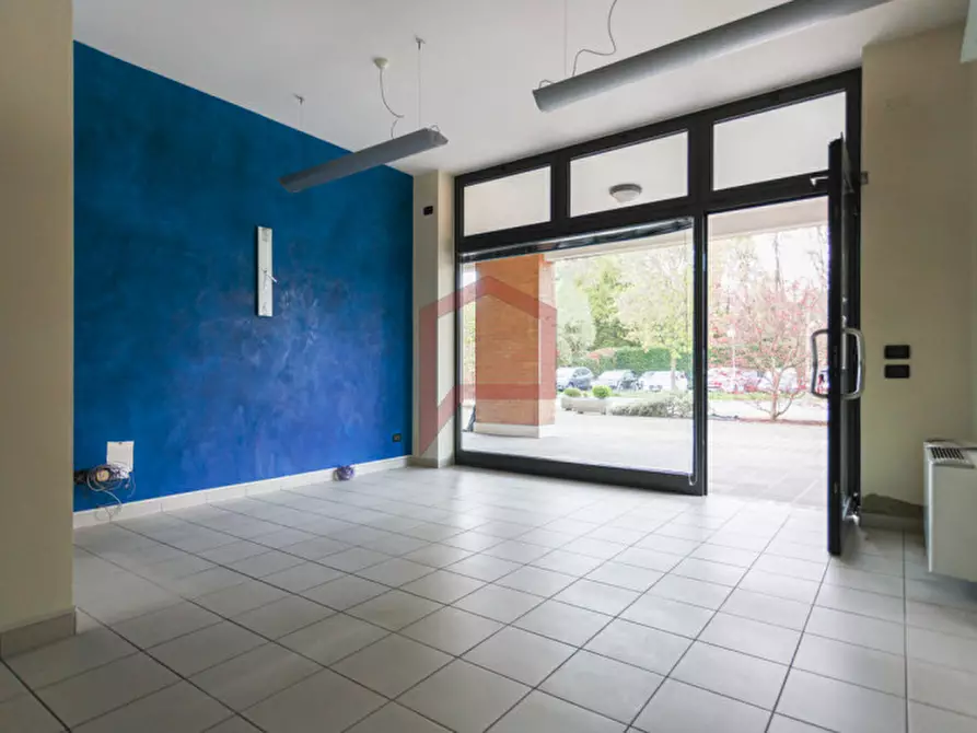 Immagine 2 di Negozio in affitto  in Salzano a Salzano