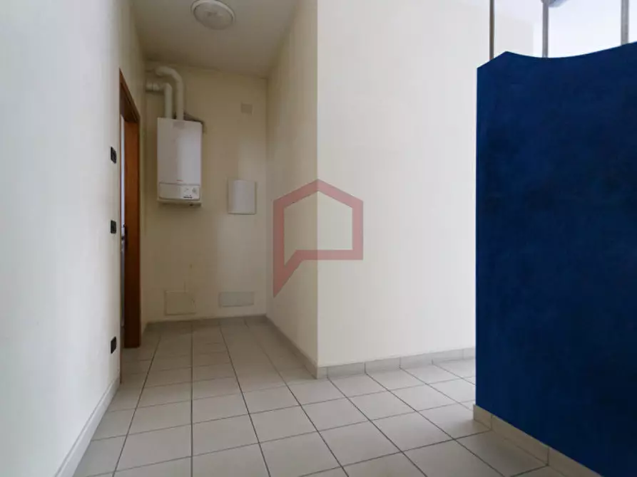 Immagine 5 di Negozio in affitto  in Salzano a Salzano